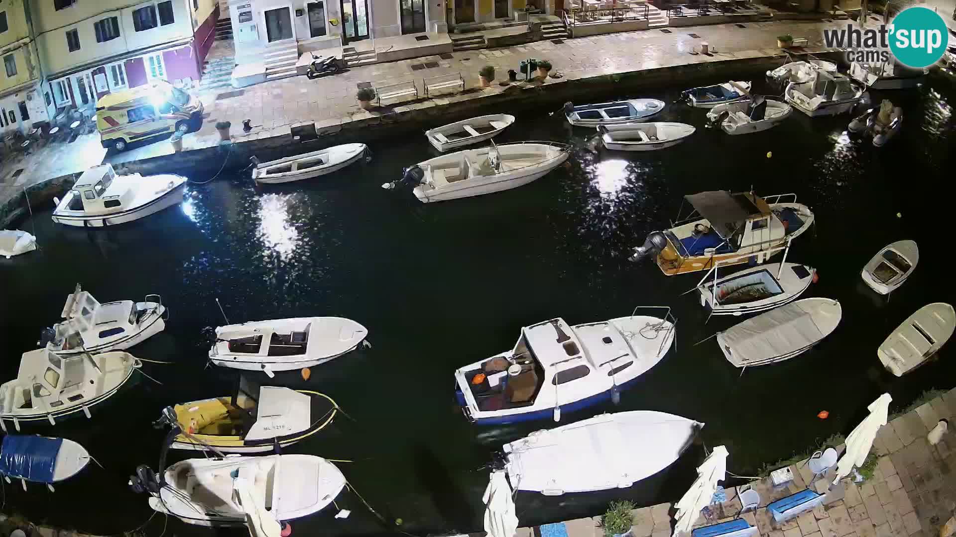 Veli Lošninj webcam – main square