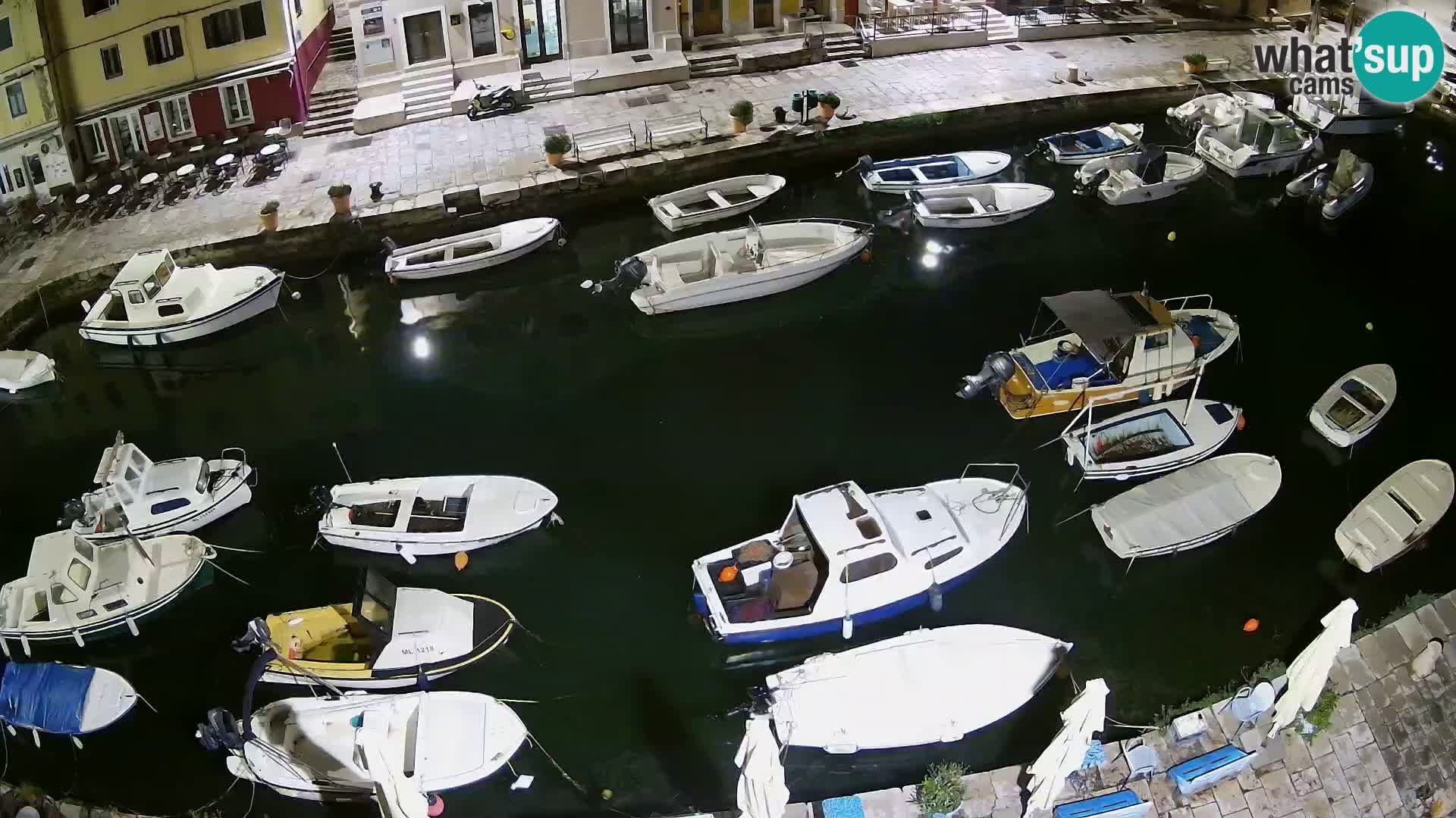 Veli Lošninj webcam – main square
