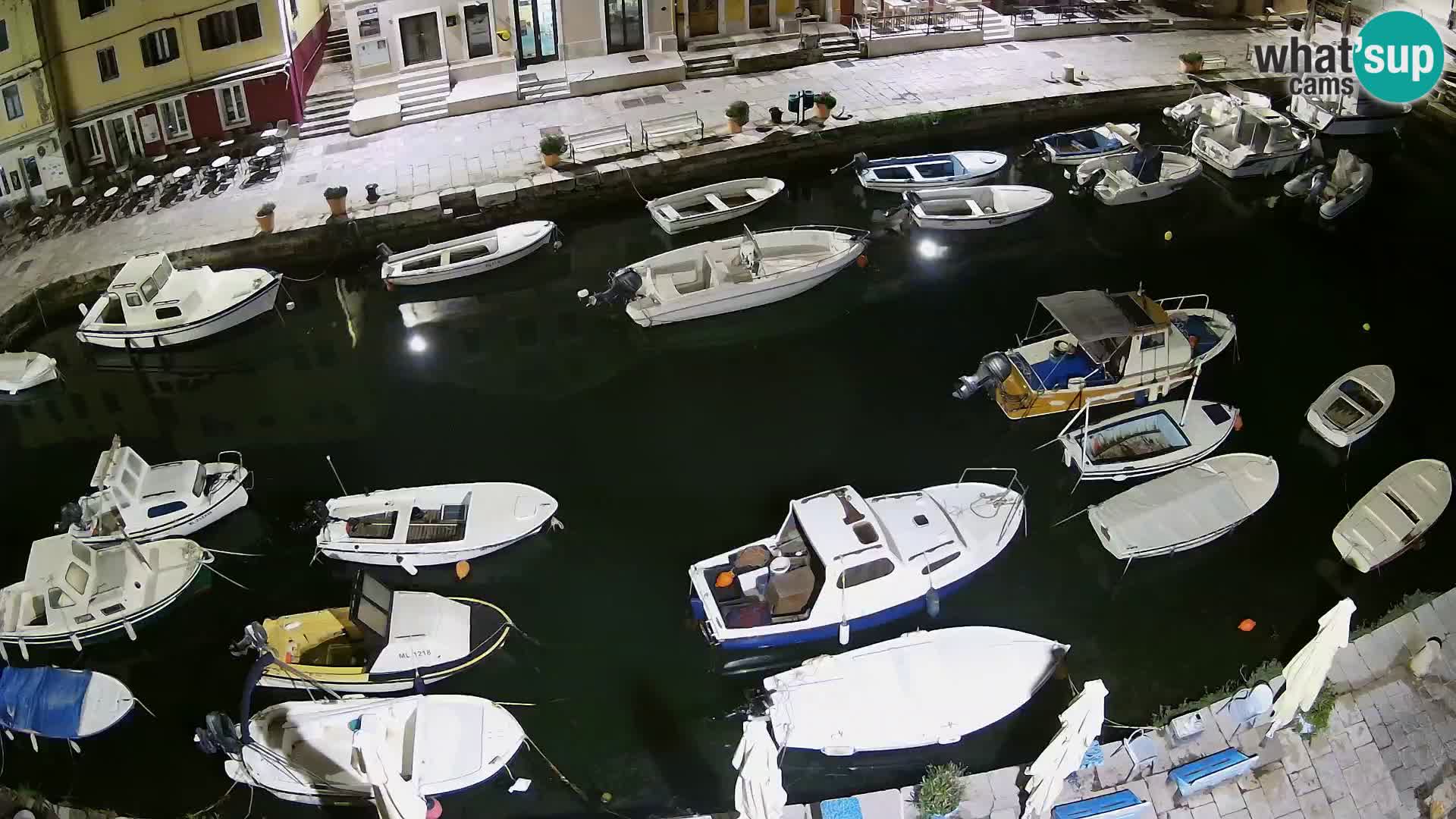 Veli Lošninj webcam – main square