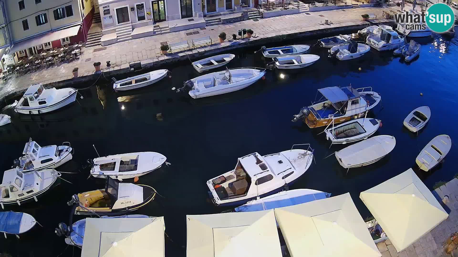 Veli Lošninj webcam – main square