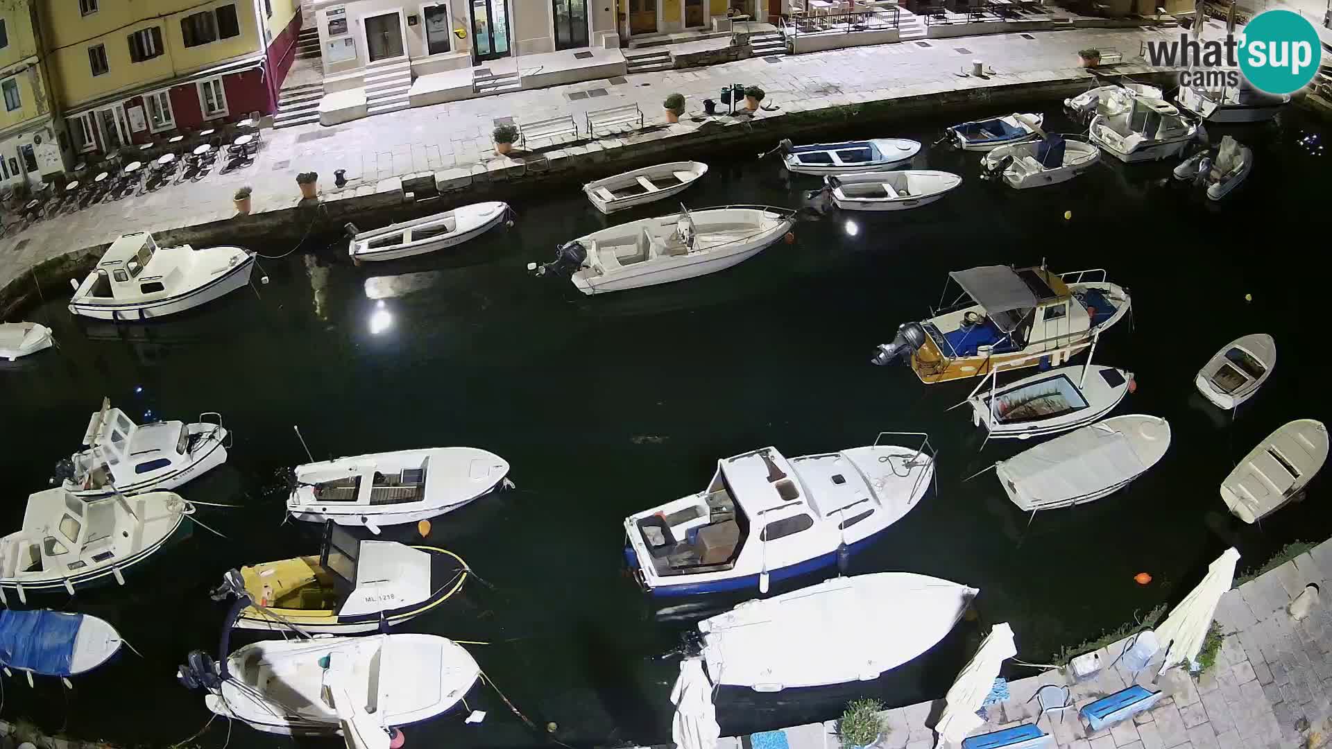Veli Lošninj webcam – main square