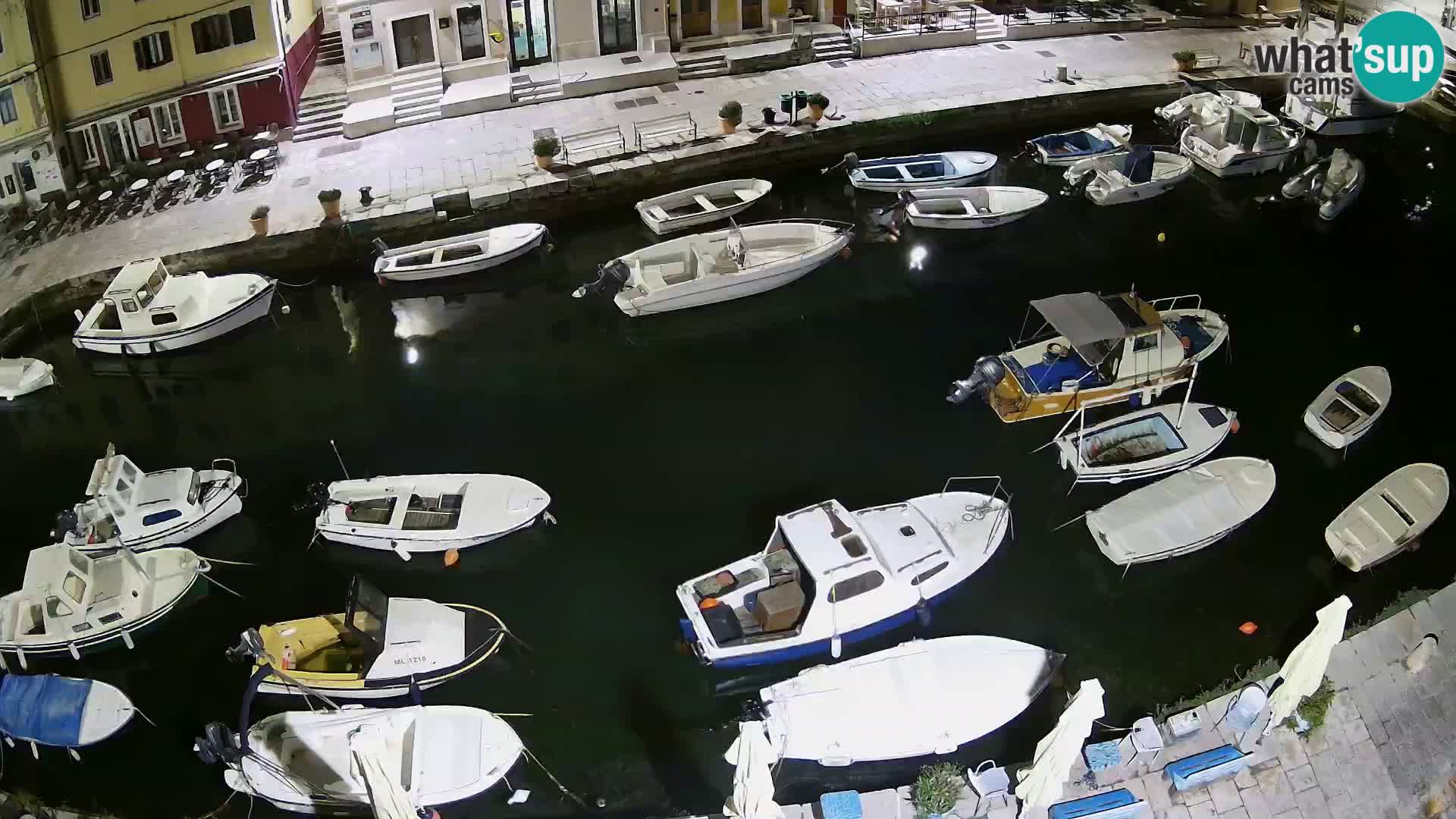 Veli Lošninj webcam – main square