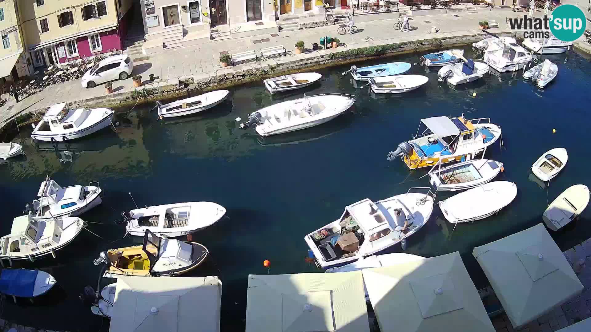 Veli Lošninj webcam – main square