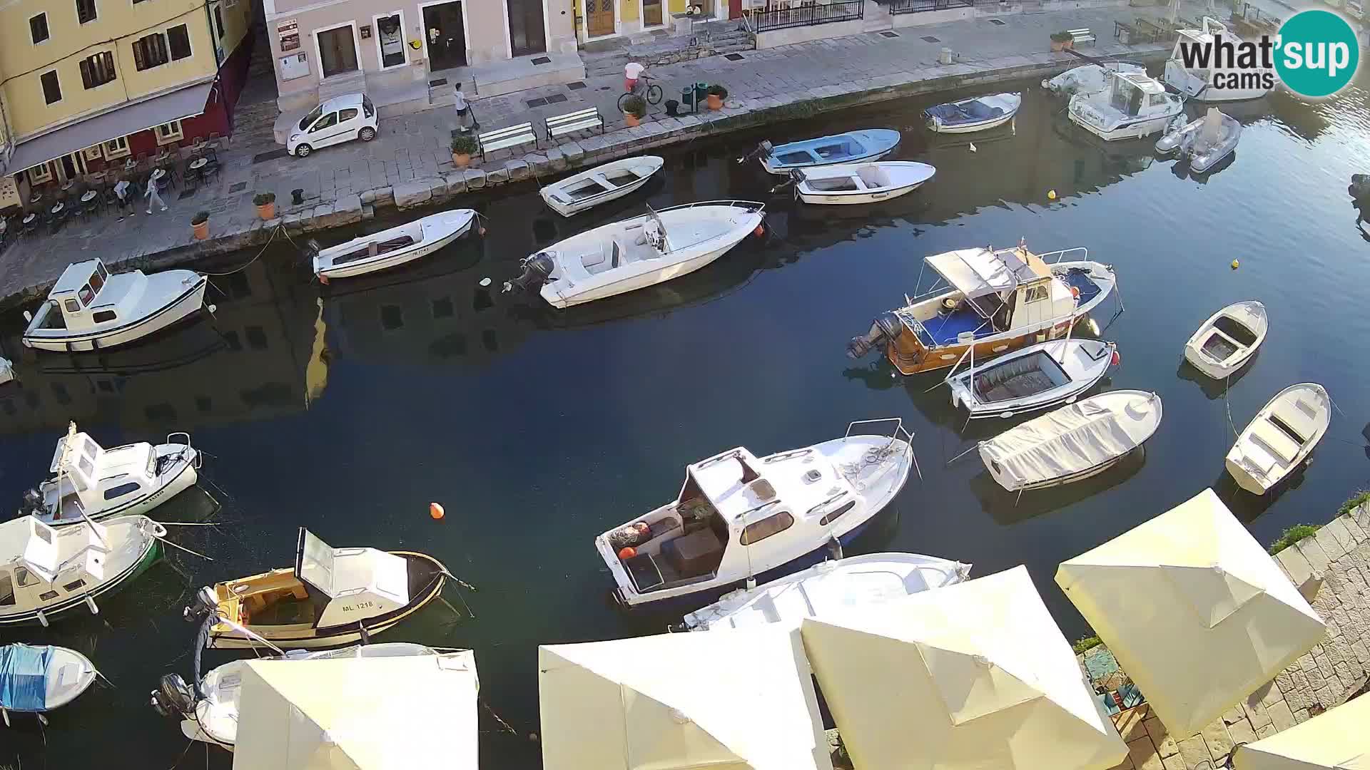Veli Lošninj webcam – main square