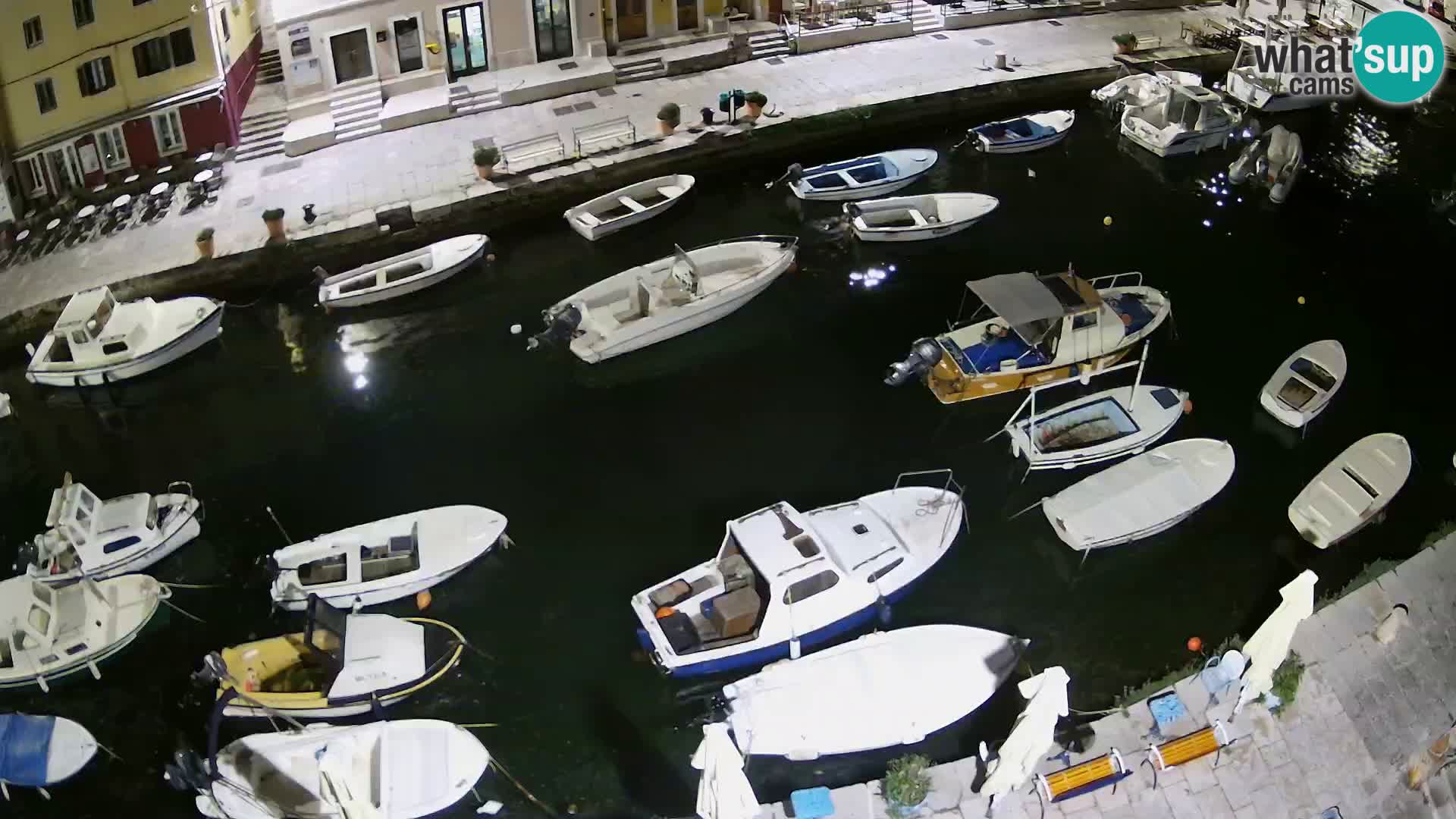 Veli Lošninj webcam – main square