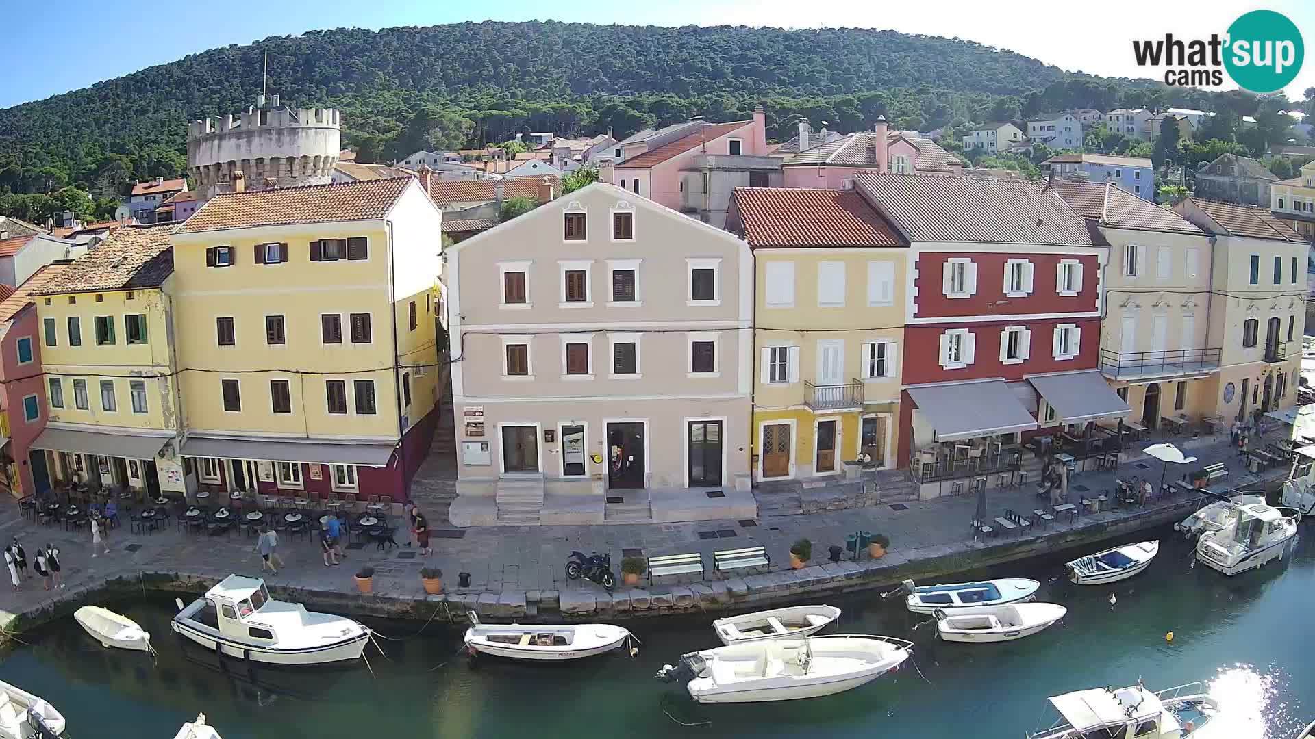 Veli Lošninj webcam – main square