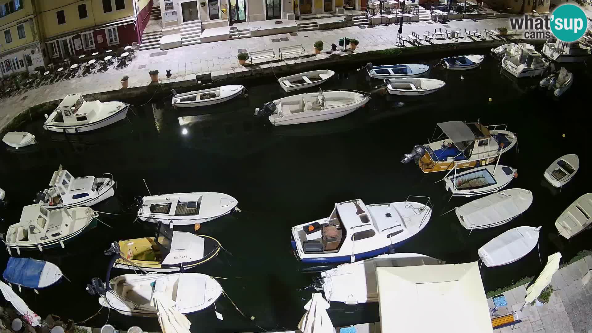 Veli Lošninj webcam – main square