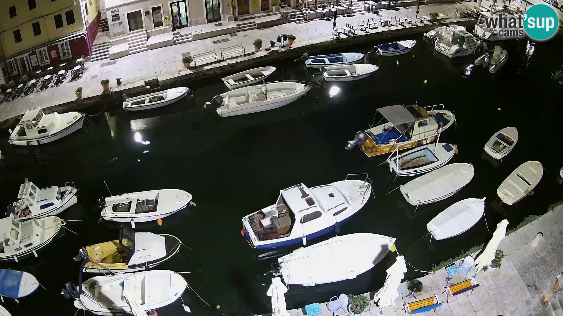 Veli Lošninj webcam – main square