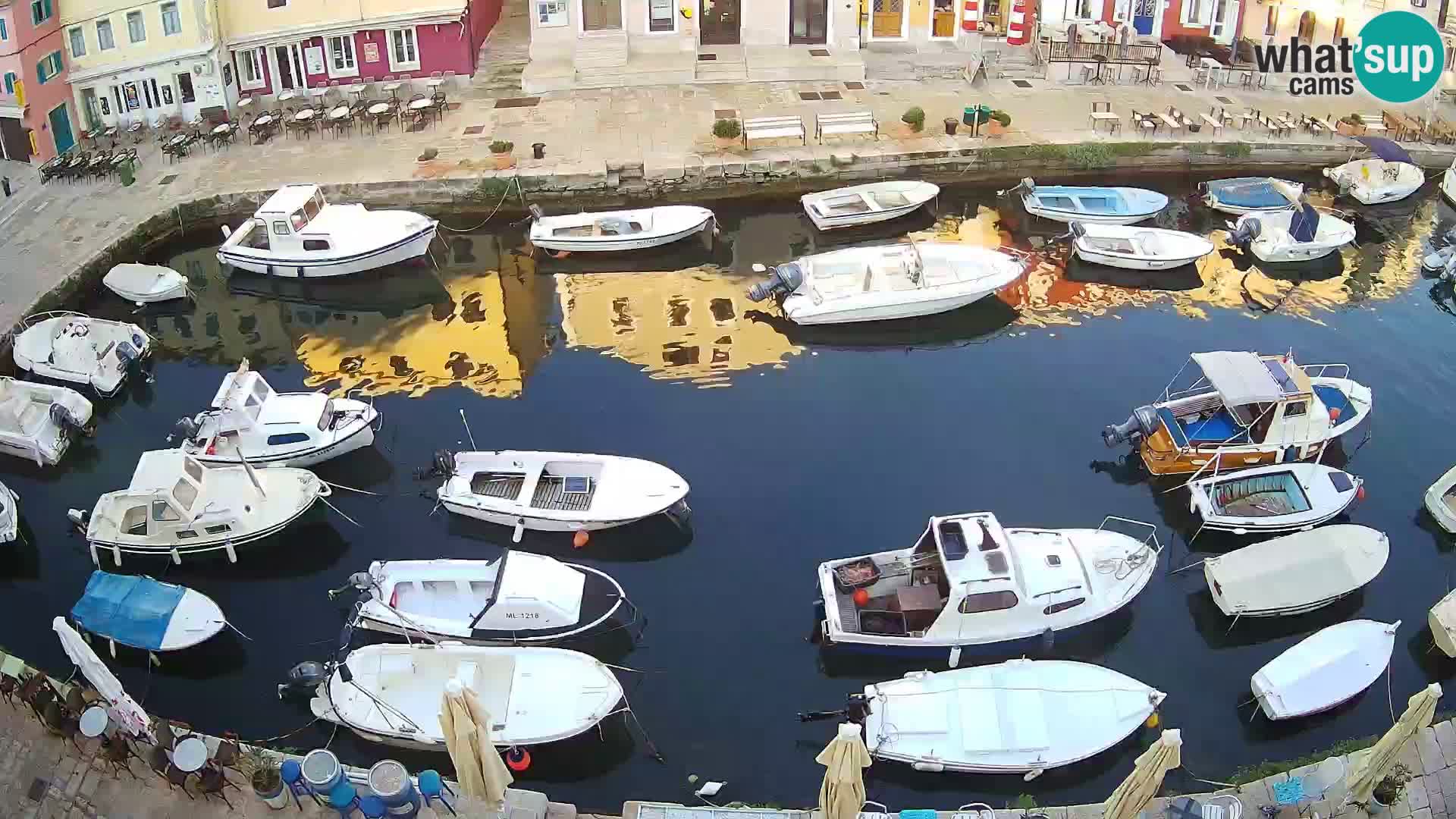 Veli Lošninj webcam – main square