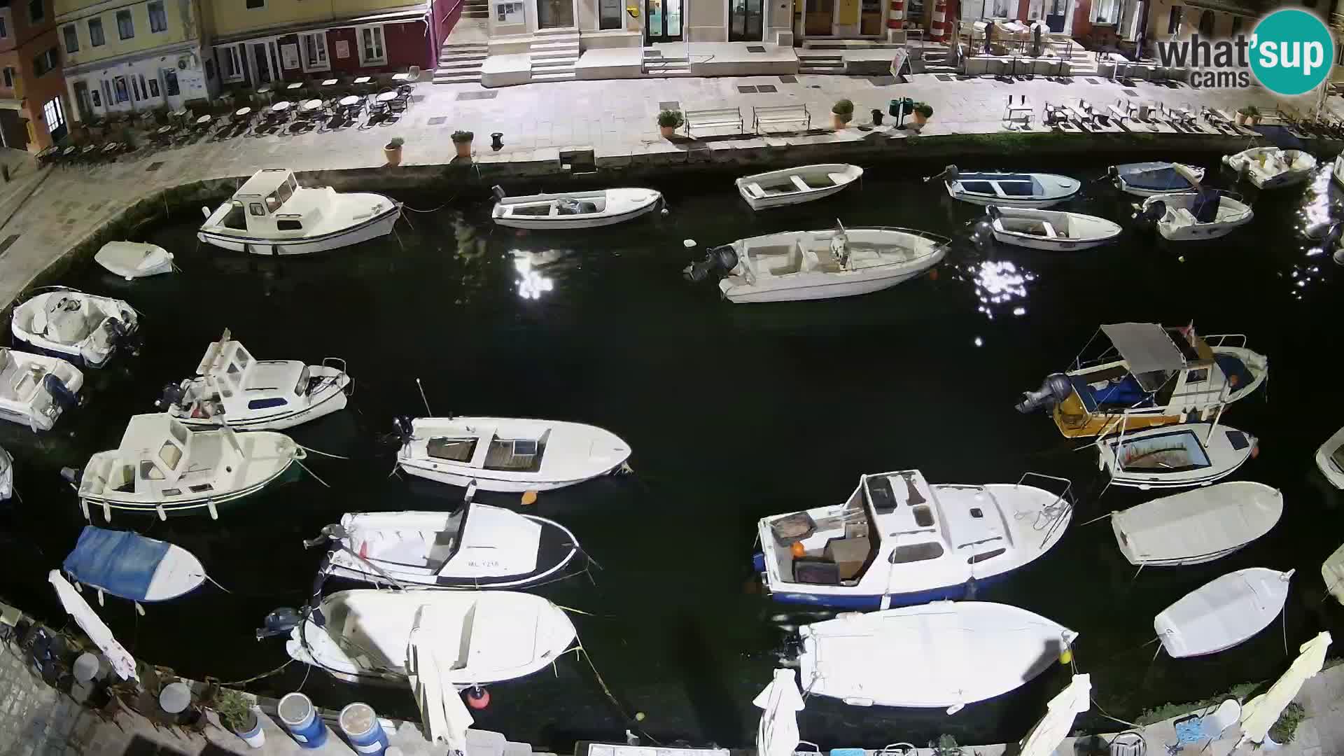 Veli Lošninj webcam – main square