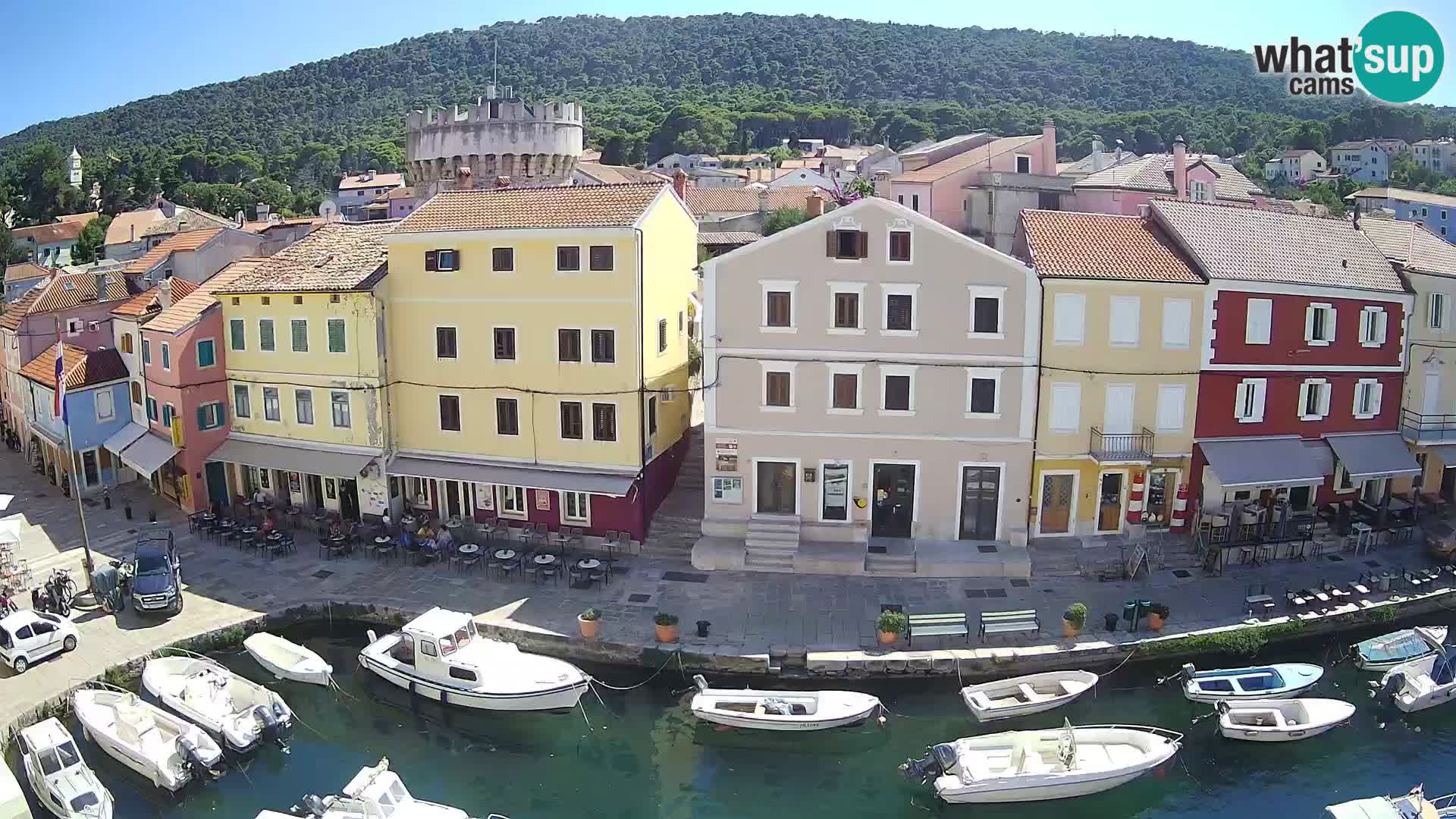 Veli Lošninj webcam – main square