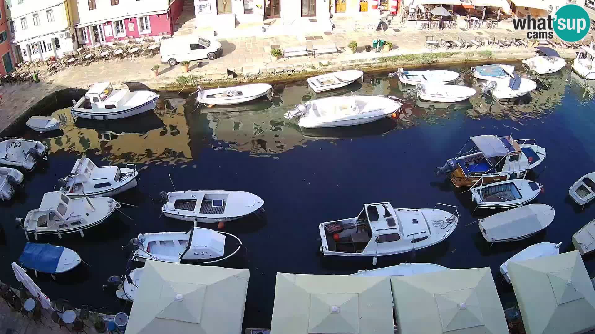 Veli Lošninj webcam – main square