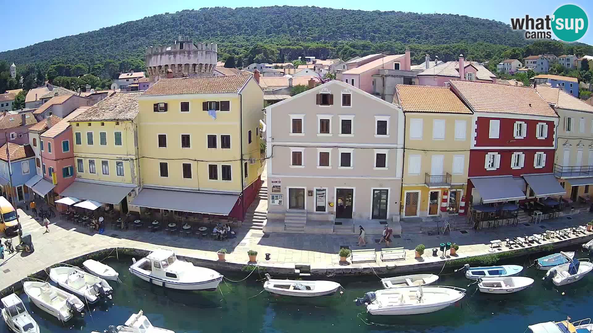 Veli Lošninj webcam – main square