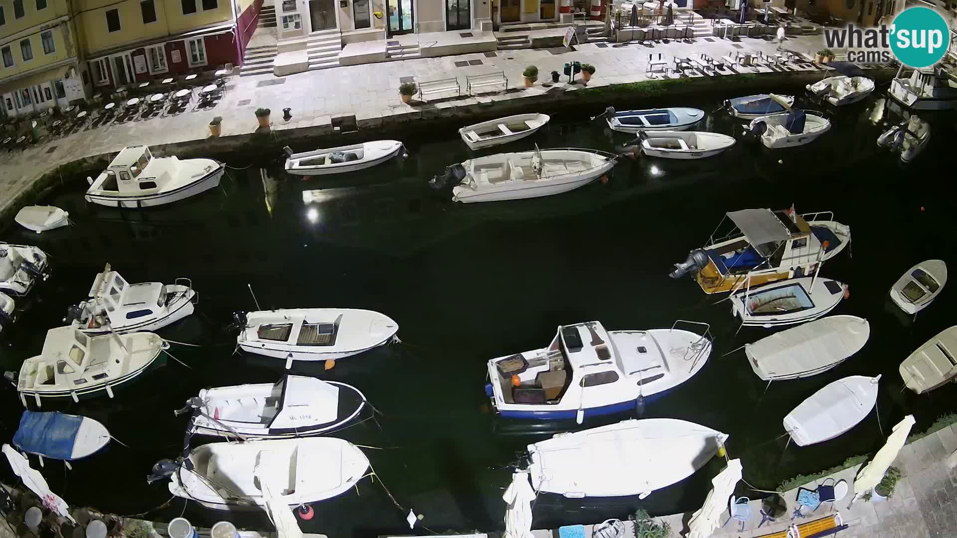 Veli Lošninj webcam – main square