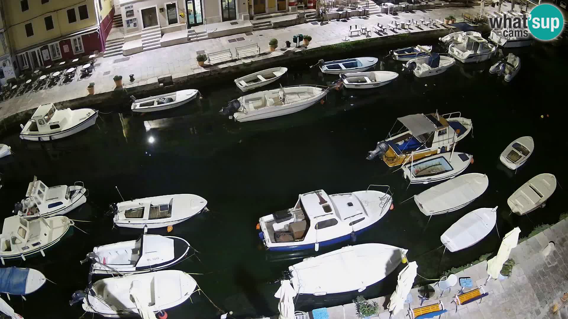 Veli Lošninj webcam – main square