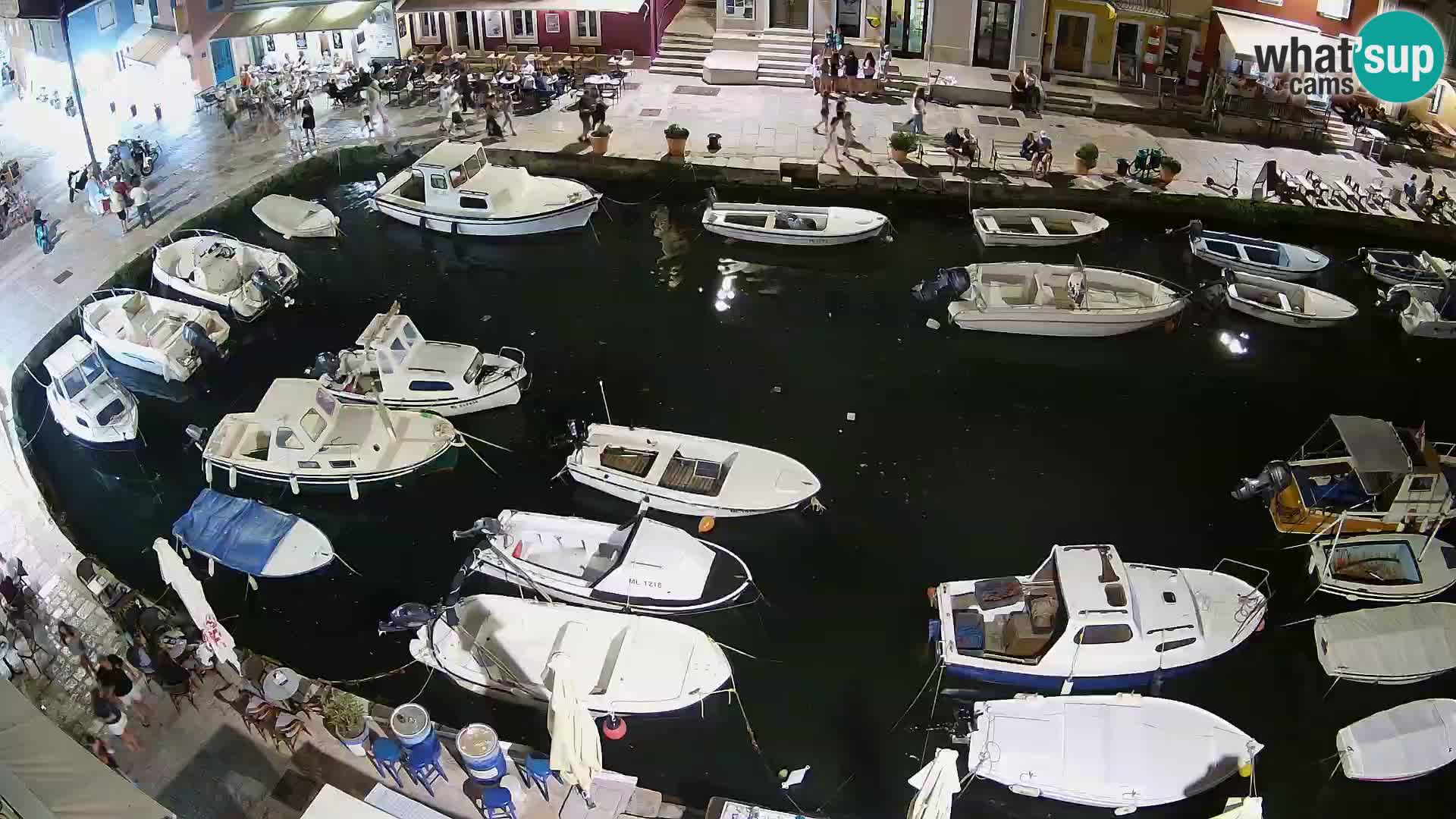 Veli Lošninj webcam – main square