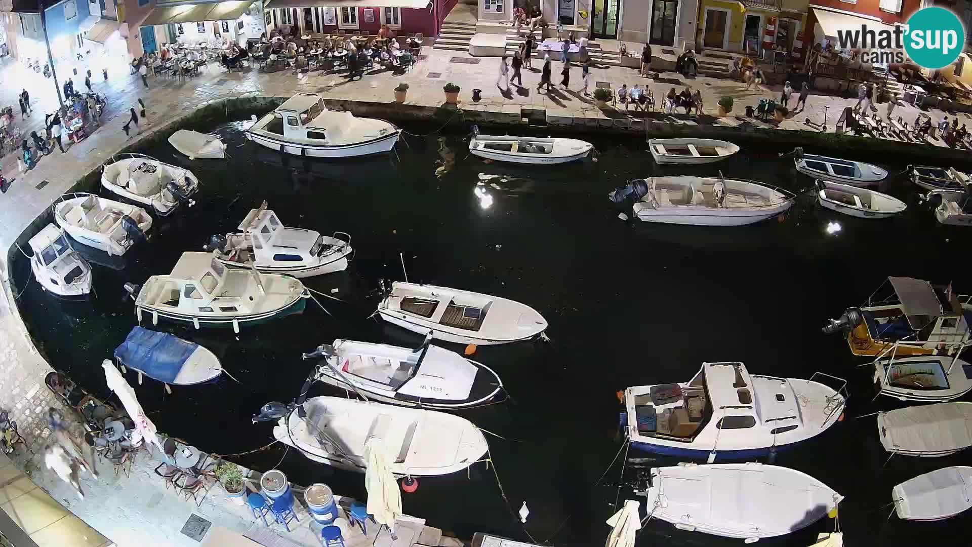 Veli Lošninj webcam – main square