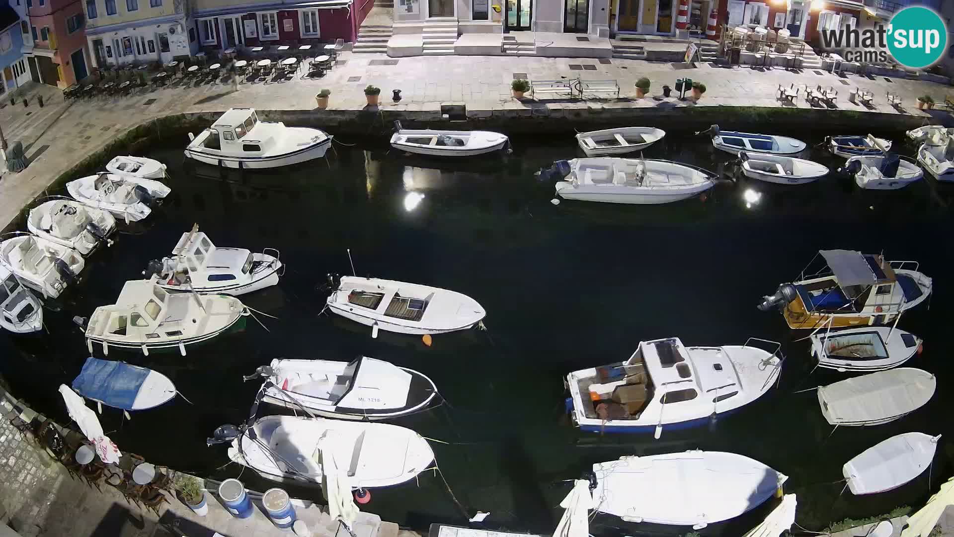 Veli Lošninj webcam – main square
