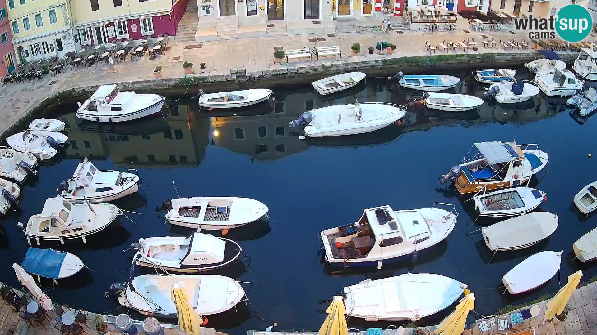 Veli Lošninj webcam – main square