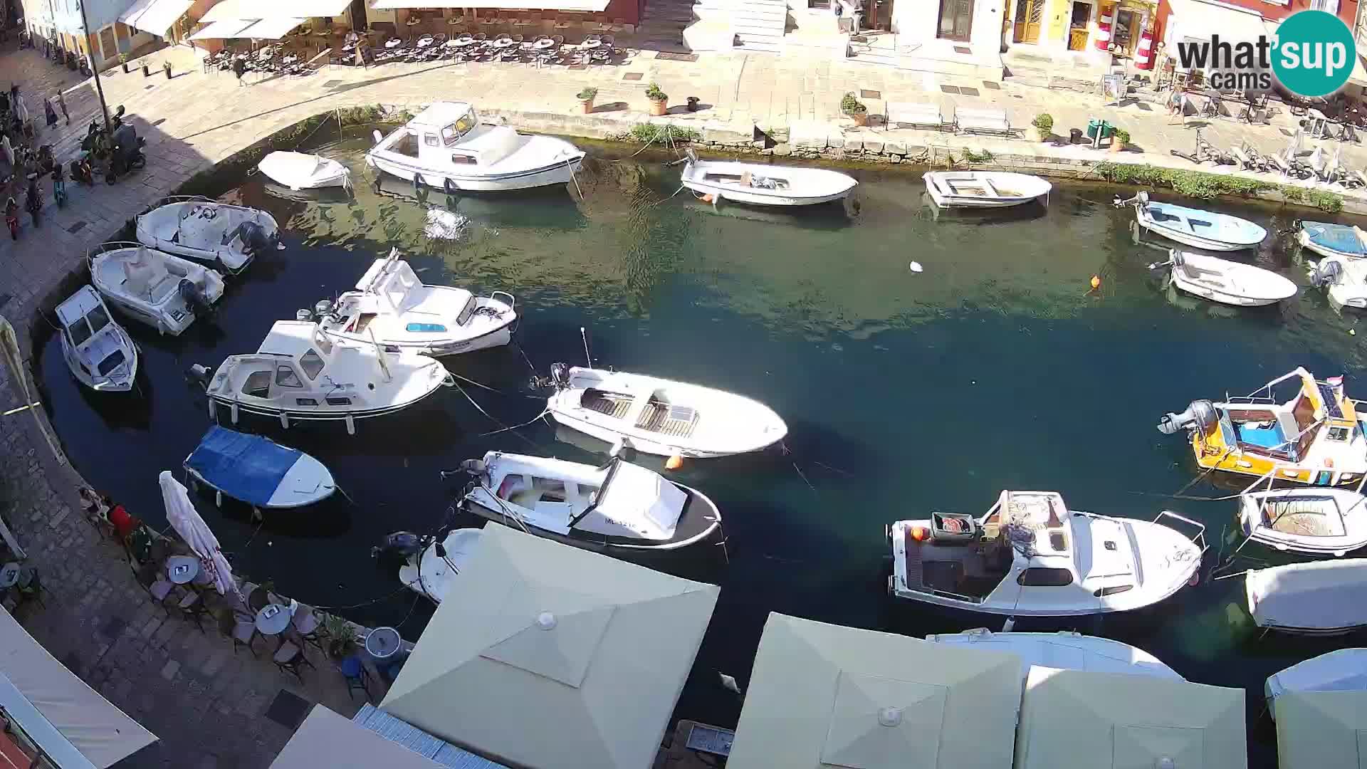 Veli Lošninj webcam – main square