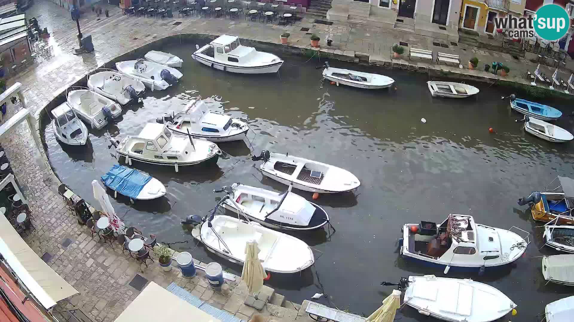 Veli Lošninj webcam – main square