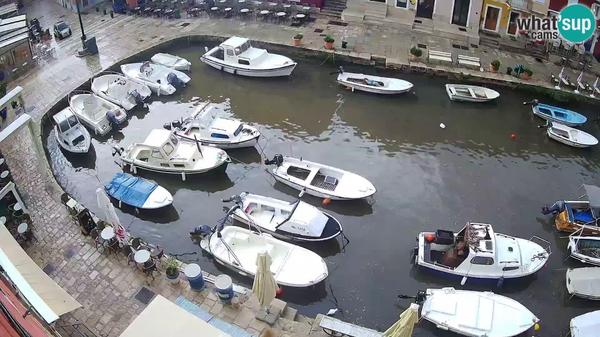 Veli Lošninj webcam – main square