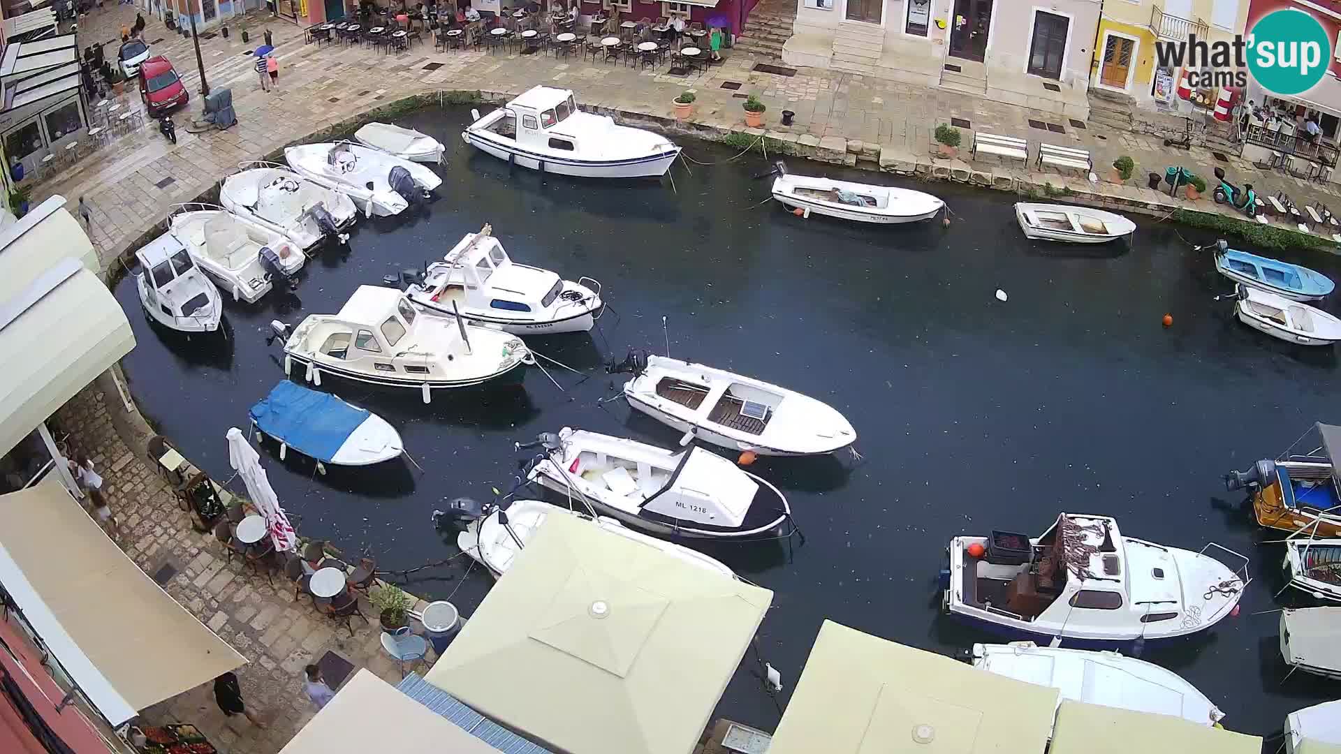 Veli Lošninj webcam – main square