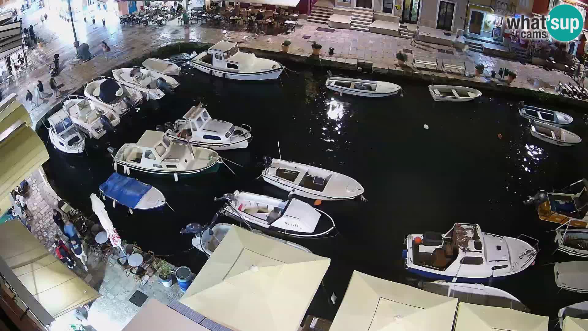 Veli Lošninj webcam – main square