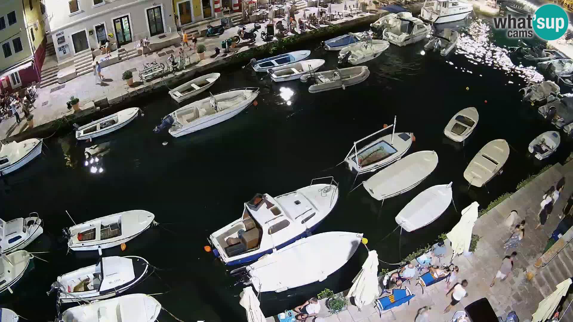 Veli Lošinj web kamera – trgič
