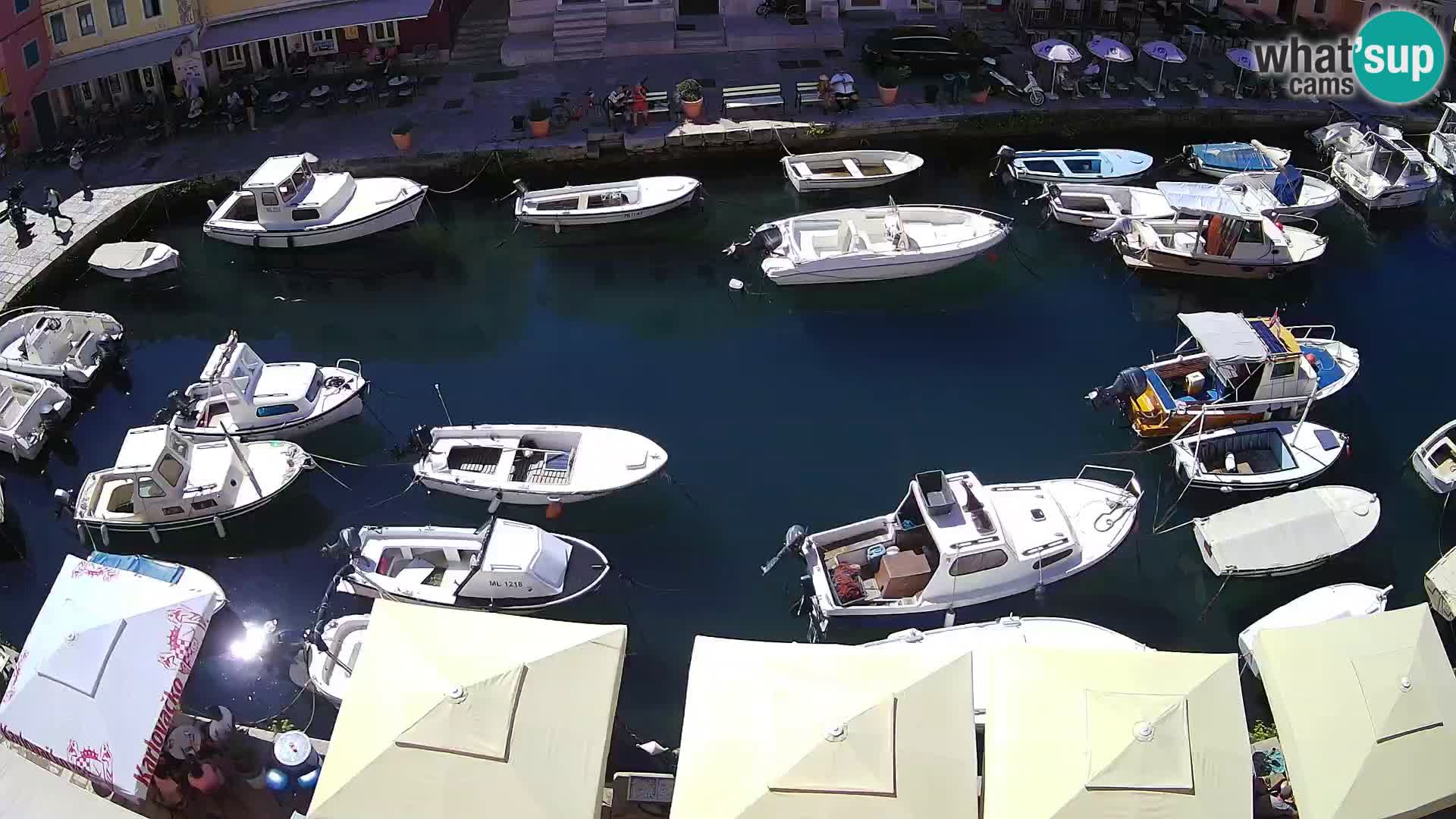 Veli Lošninj webcam – main square