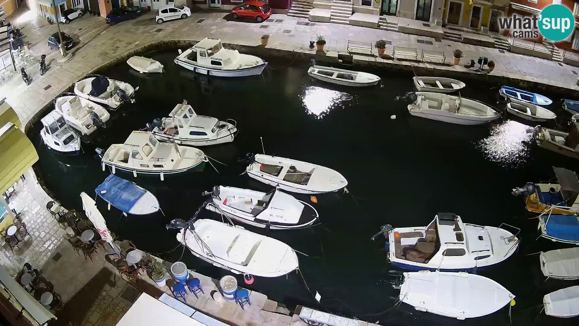 Veli Lošninj webcam – main square