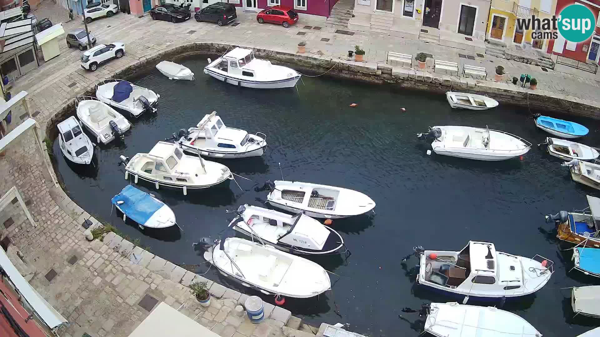 Veli Lošninj webcam – main square