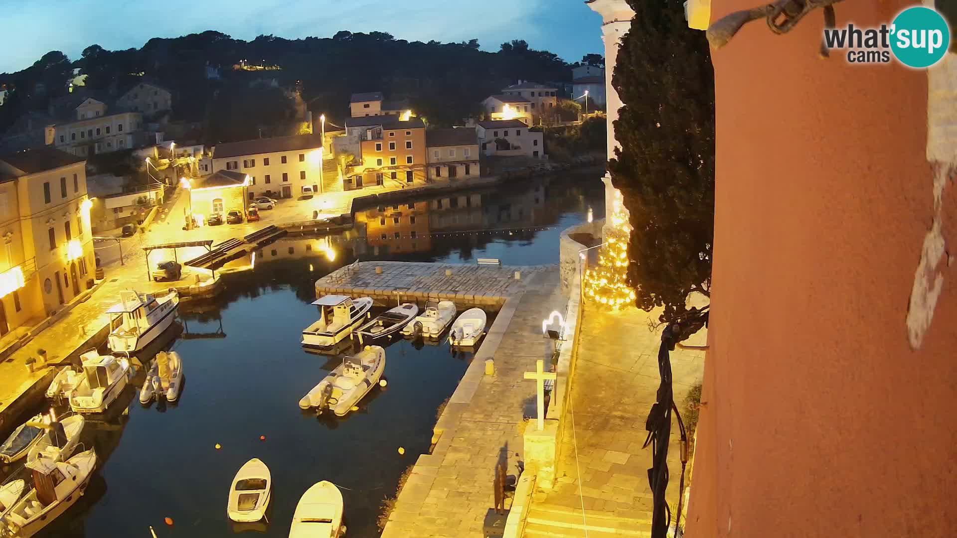 Veli Lošinj camera en vivo – plaza