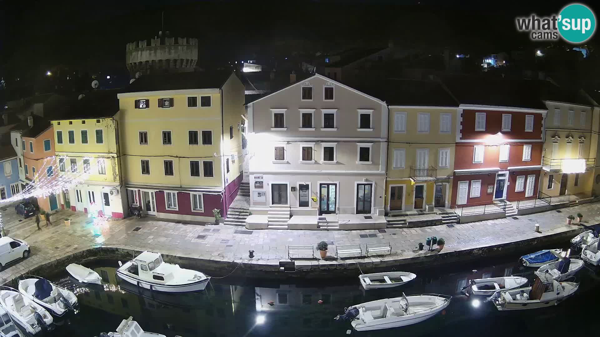 Veli Lošninj webcam – main square