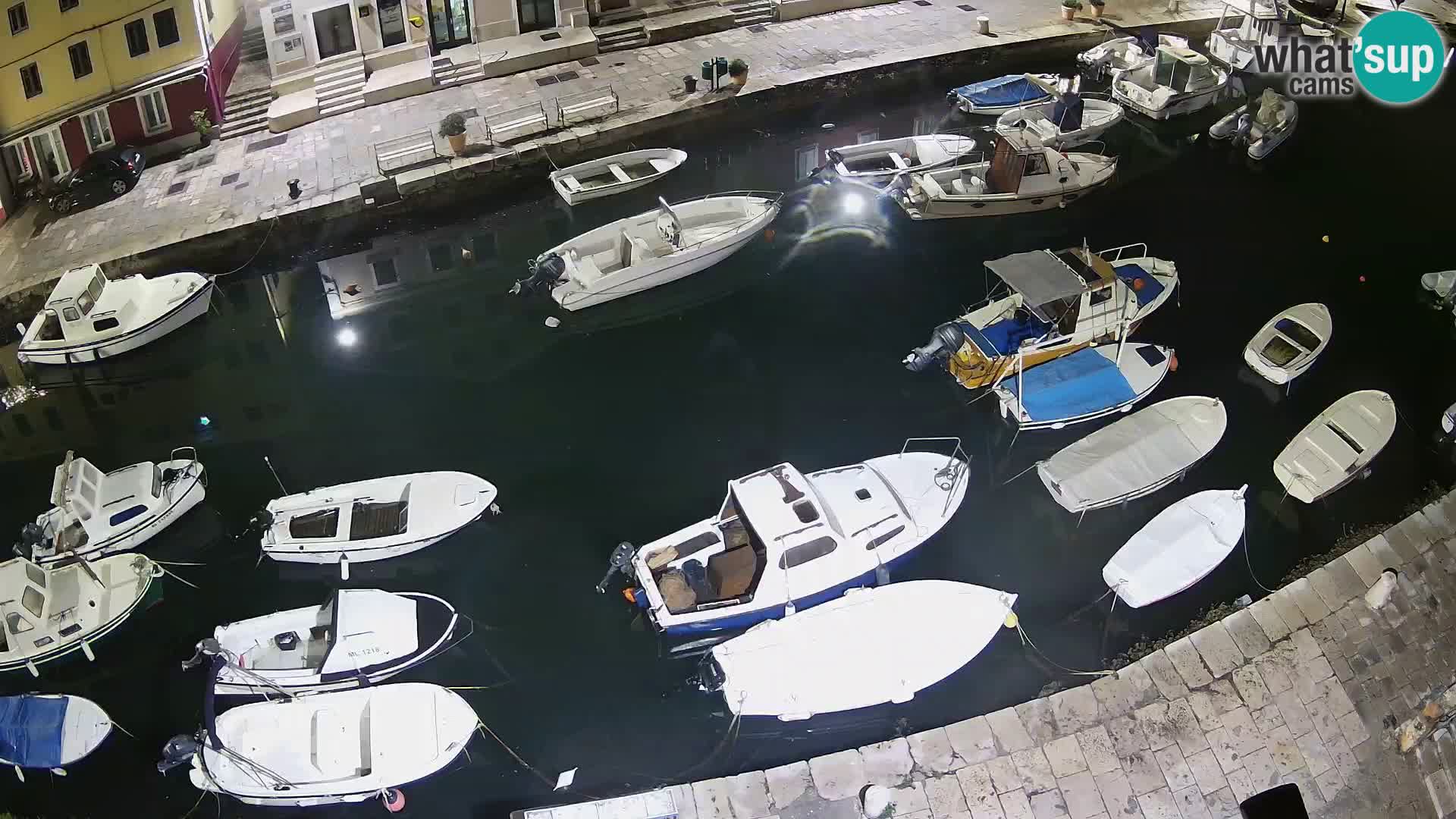 Veli Lošinj spletna kamera – trg