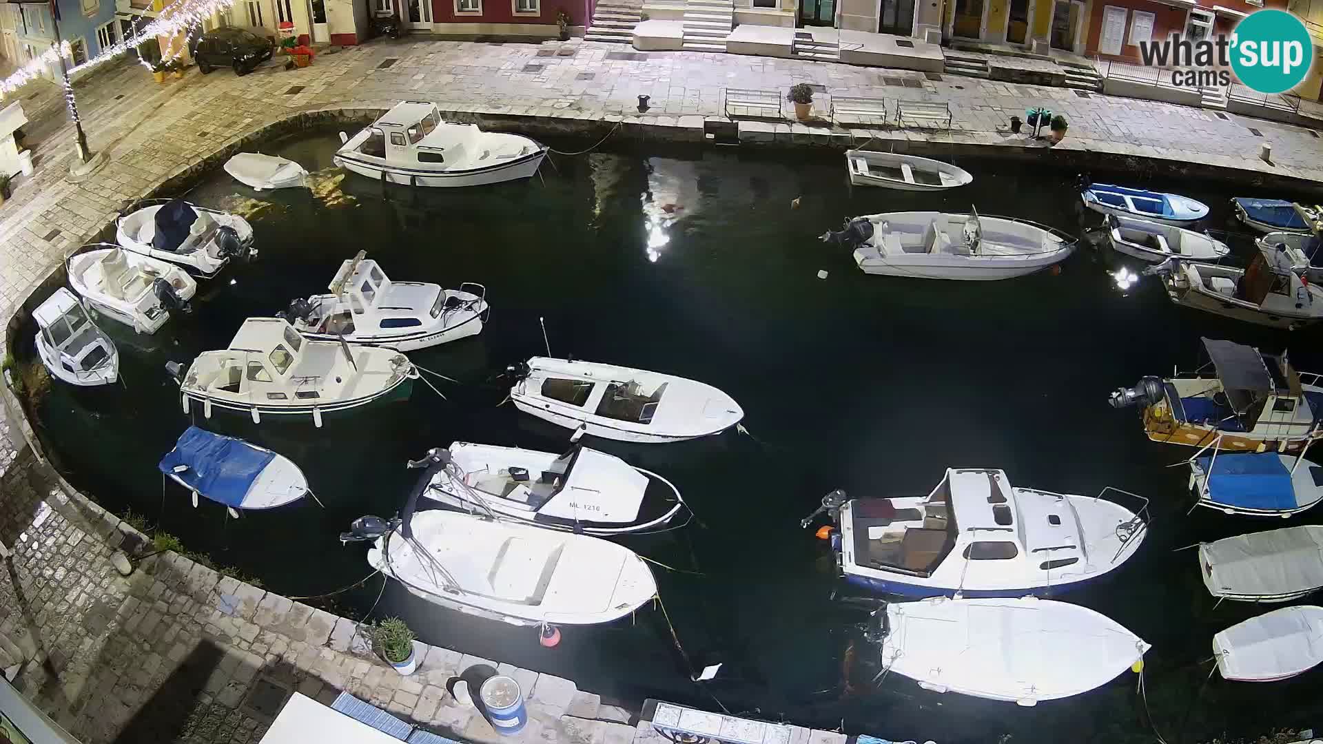 Veli Lošinj spletna kamera – trg