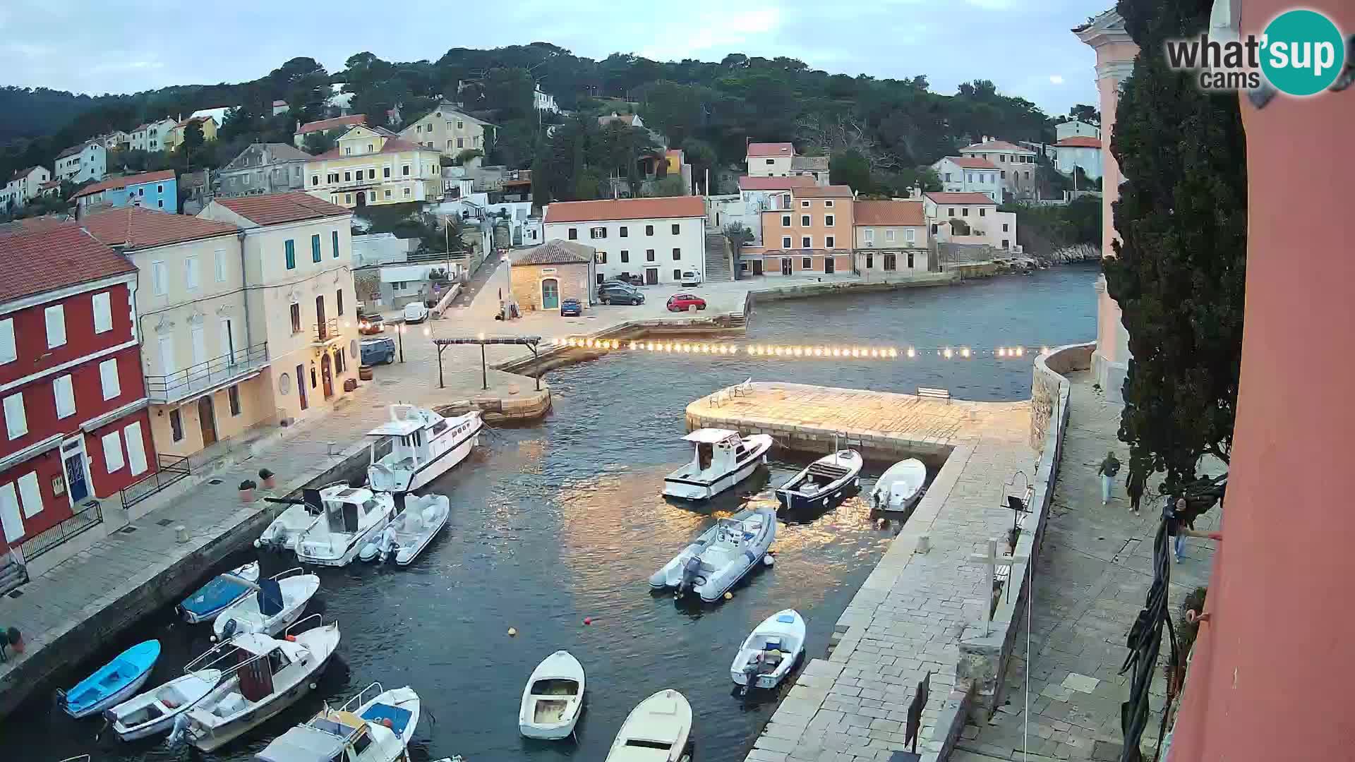 Veli Lošinj web kamera – trgič
