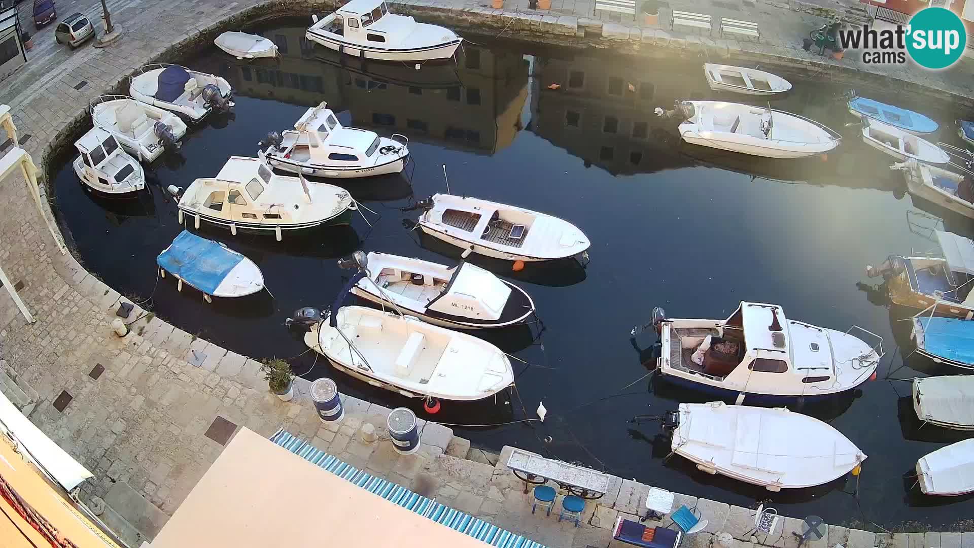 Veli Lošinj web kamera – trgič