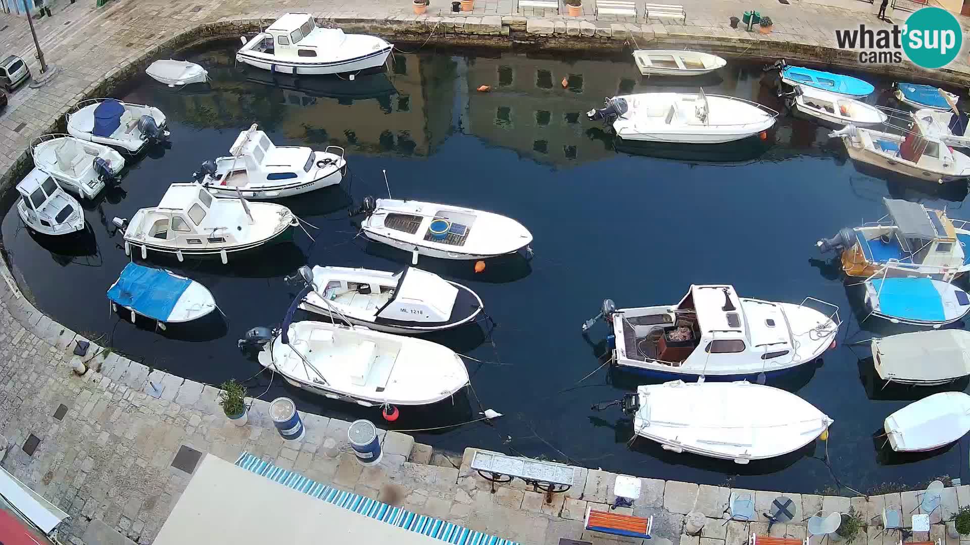 Veli Lošinj spletna kamera – trg