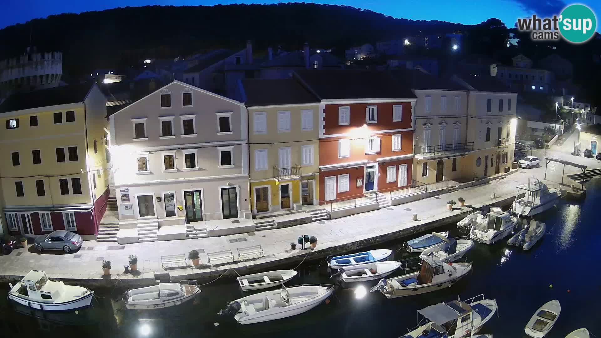 Veli Lošinj web kamera – trgič