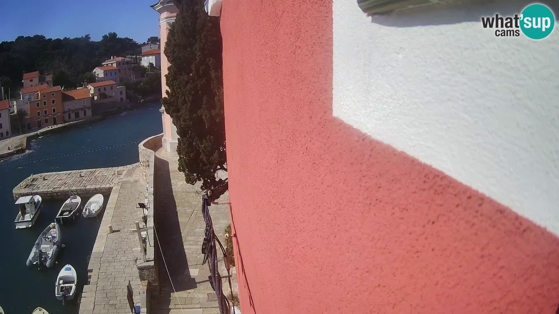 Veli Lošninj webcam – main square