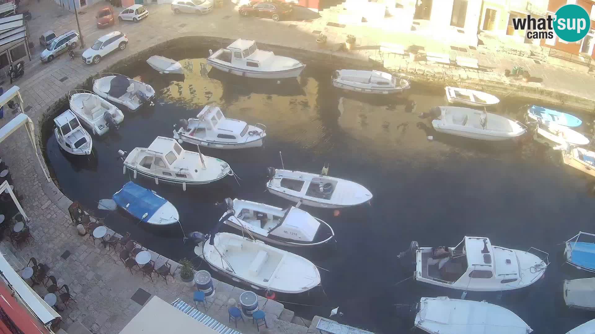 Veli Lošinj spletna kamera – trg