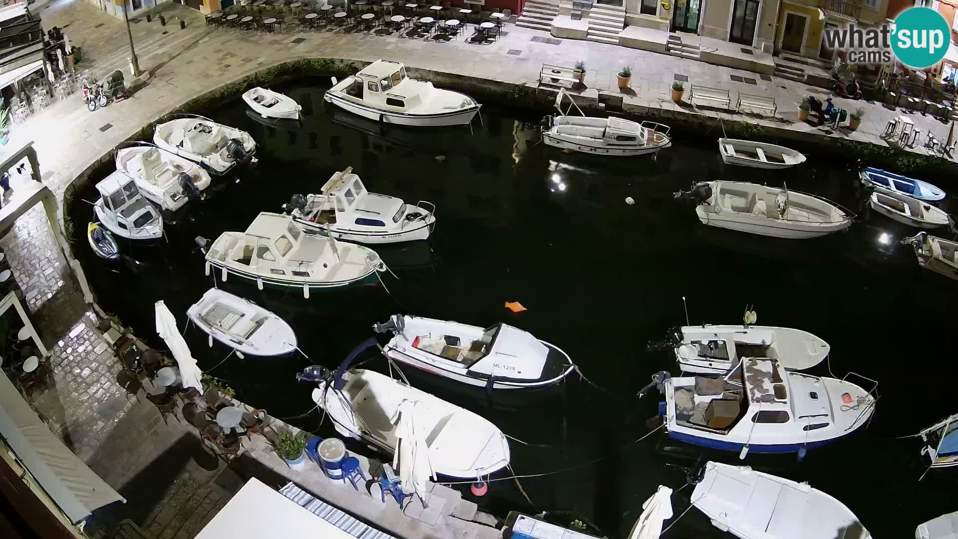 Veli Lošninj webcam – main square