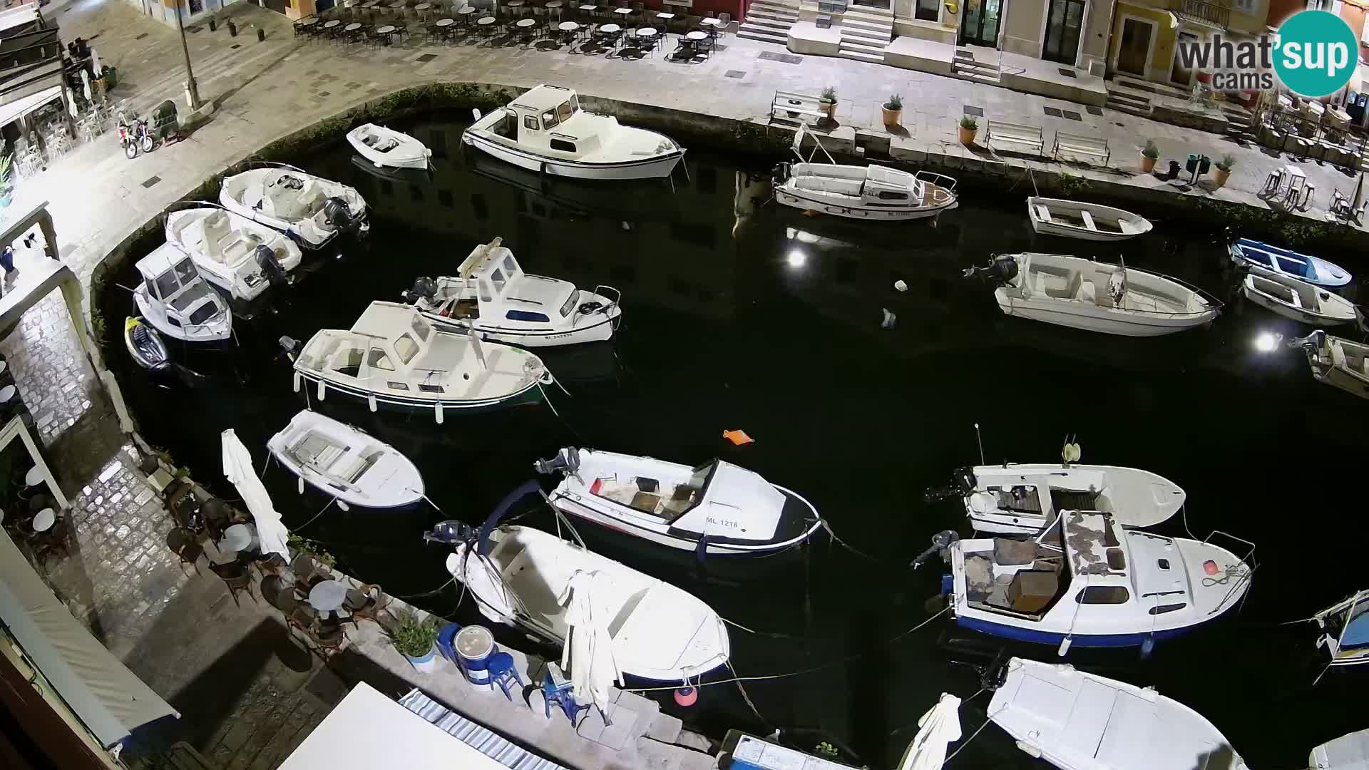 Veli Lošinj spletna kamera – trg