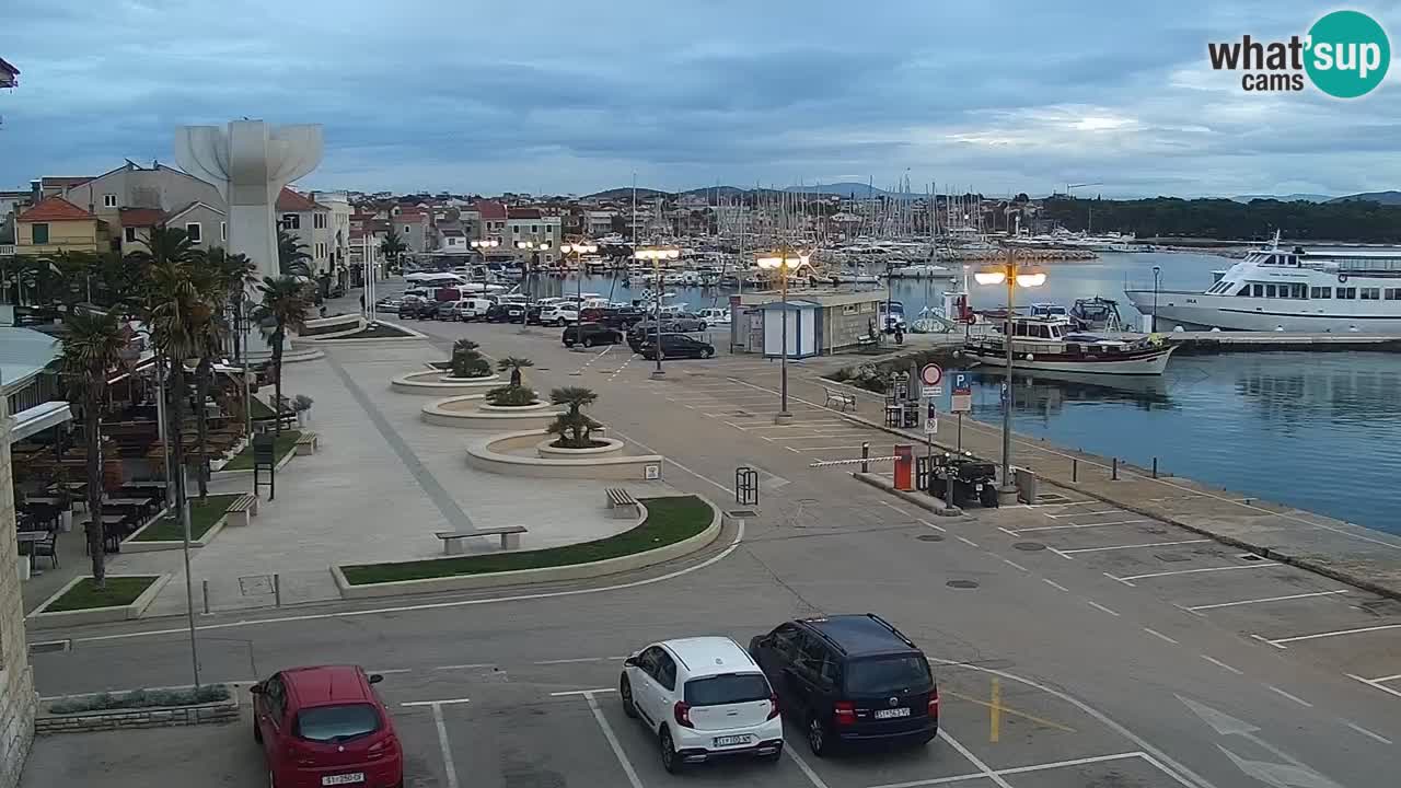 Vodice spletna kamera – marina in riva