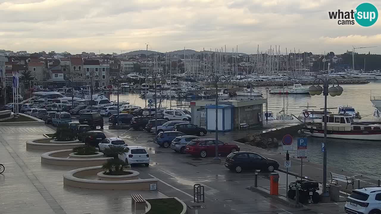 Vodice – plaža „Hangar“