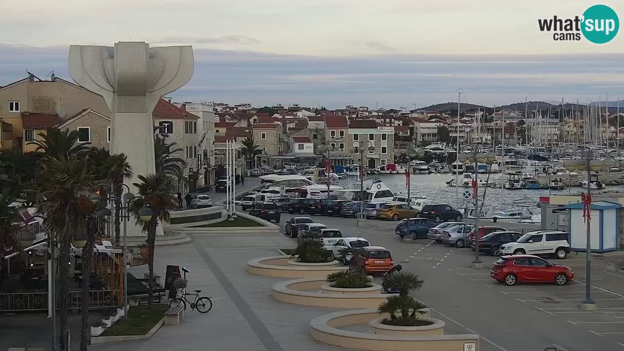 Vodice spletna kamera – marina in riva