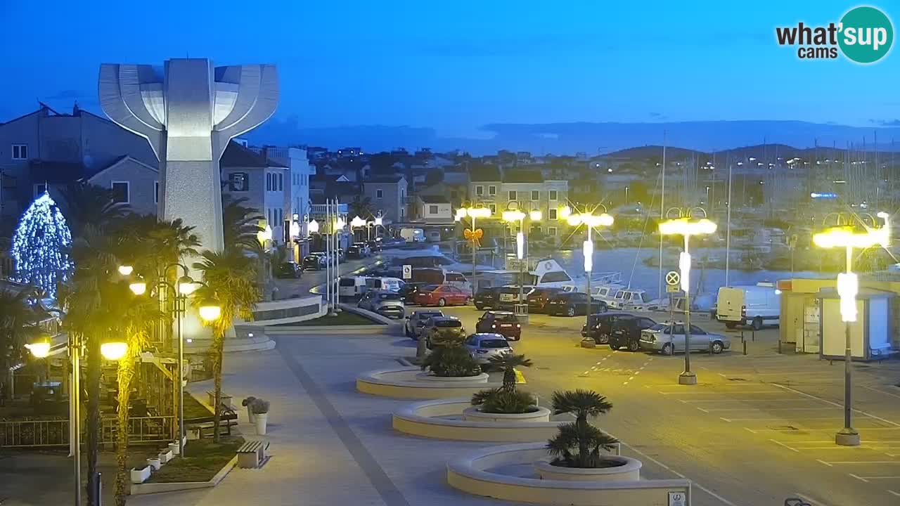 Vodice spletna kamera – marina in riva