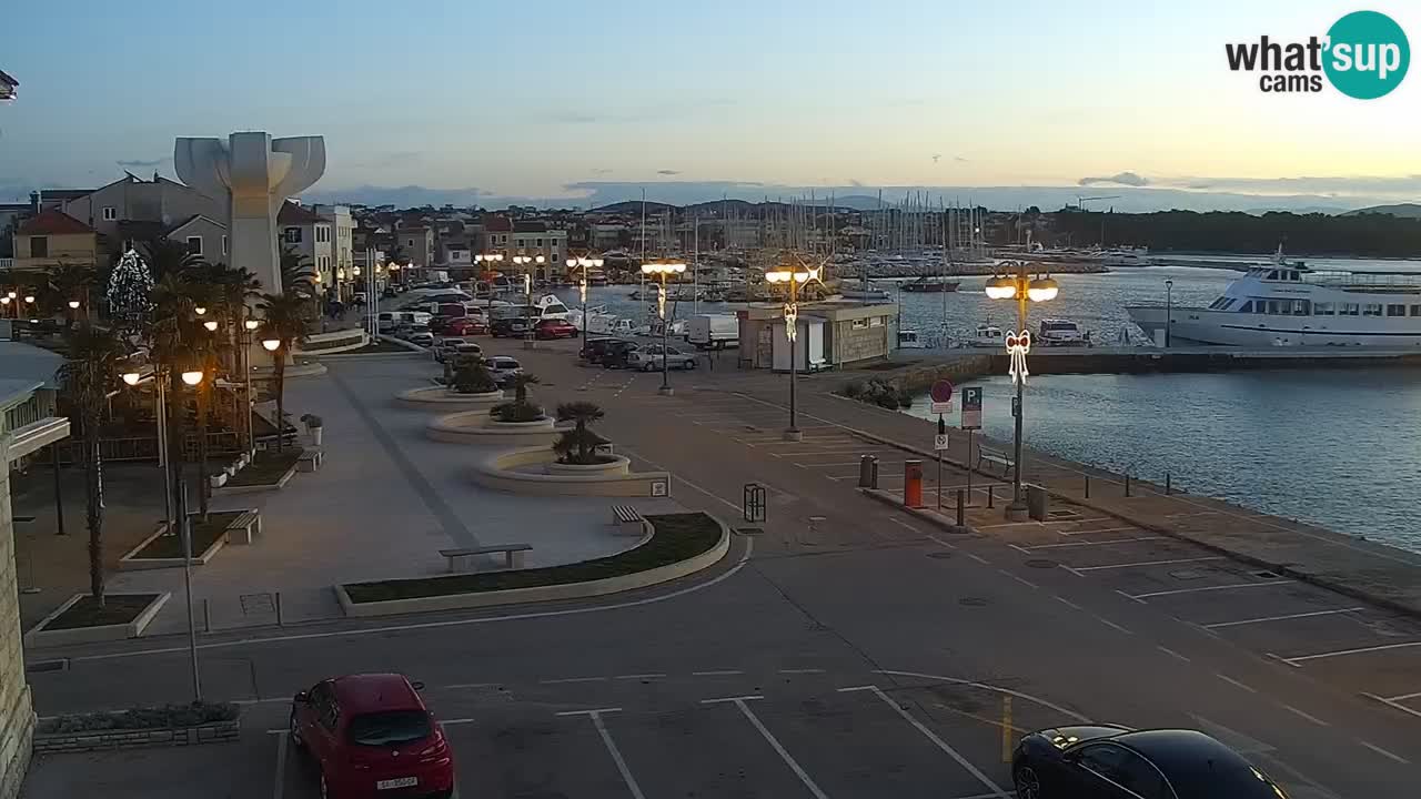 Vodice spletna kamera – marina in riva