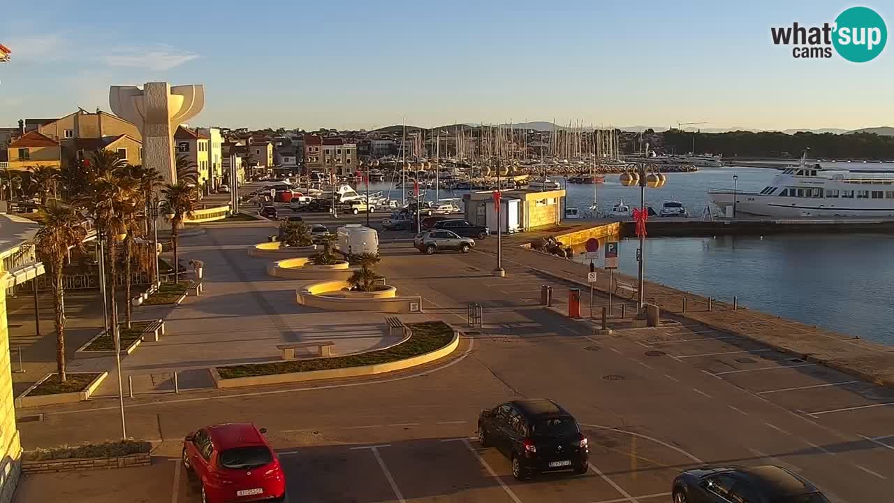 Vodice spletna kamera – marina in riva